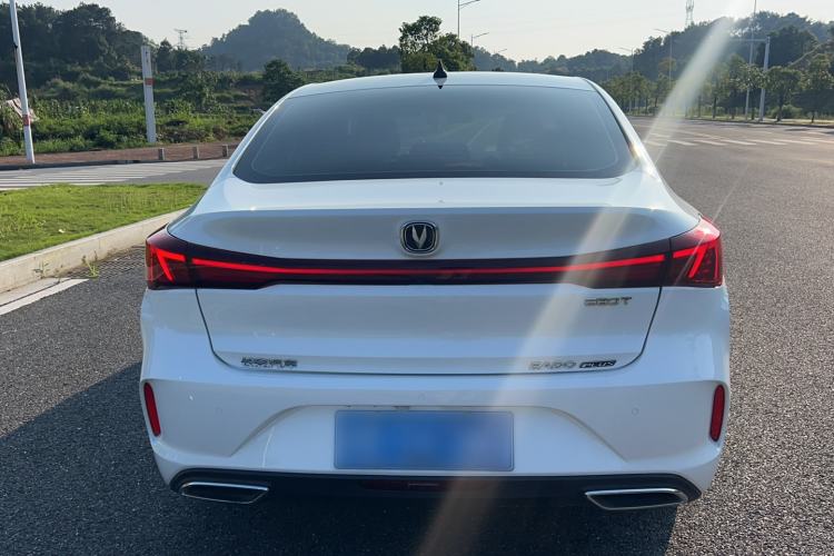 Used CHANGAN Eado 2023 Changan Edition PLUS Blue Whale NE 1.4T GDI DCT Prestige Version Exterior 6