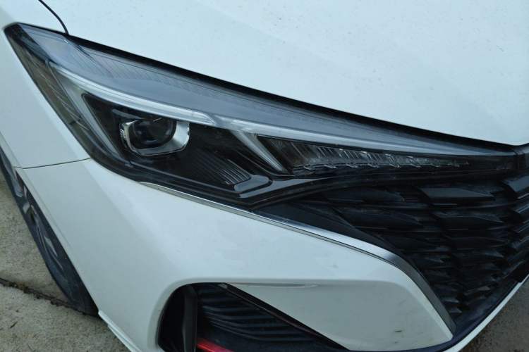 Used CHANGAN Eado 2023 Changan Edition PLUS Blue Whale NE 1.4T GDI DCT Prestige Version Exterior 6