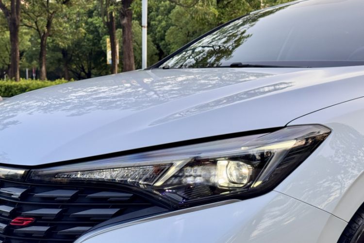 Used CHANGAN Eado 2023 Changan Edition PLUS Blue Whale NE 1.4T GDI DCT Prestige Version Exterior 6