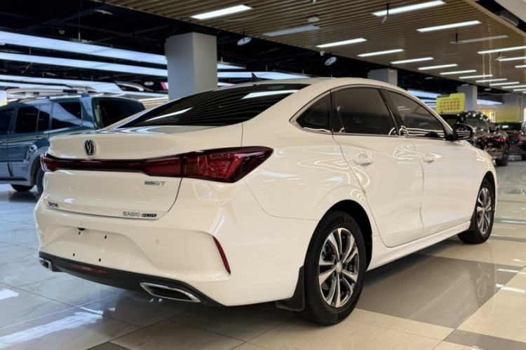 Used CHANGAN Eado 2023 Changan Edition PLUS Blue Whale NE 1.4T GDI DCT Prestige Version Exterior 6