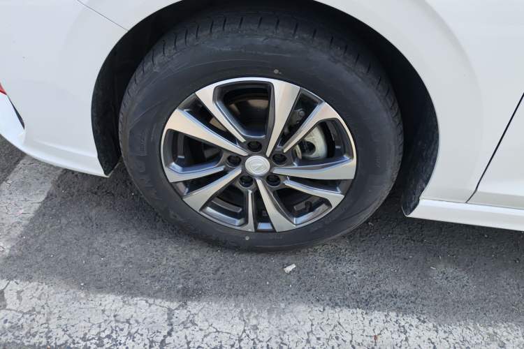 Used CHANGAN Eado 2023 Changan Edition PLUS Blue Whale NE 1.4T GDI DCT Prestige Version Exterior 7
