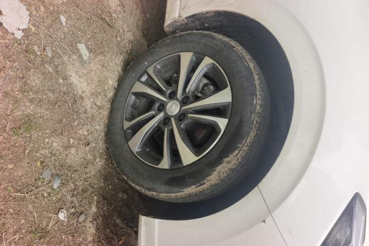 Used CHANGAN Eado 2023 Changan Edition PLUS Blue Whale NE 1.4T GDI DCT Prestige Version Exterior 7