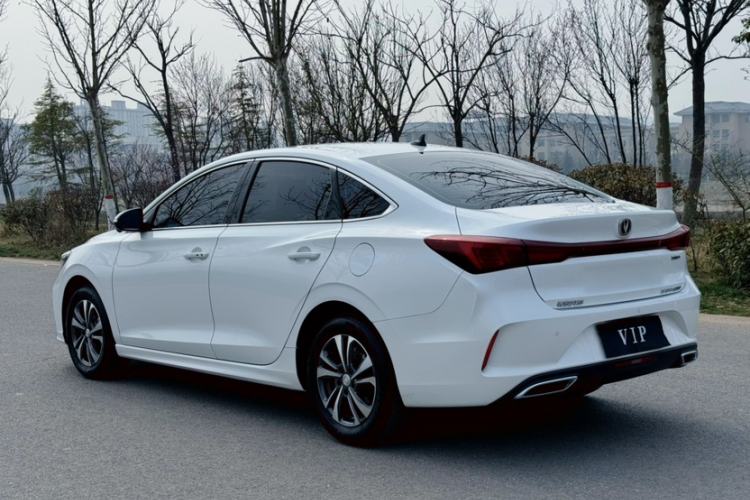 Used CHANGAN Eado 2023 Changan Edition PLUS Blue Whale NE 1.4T GDI DCT Prestige Version Exterior 7