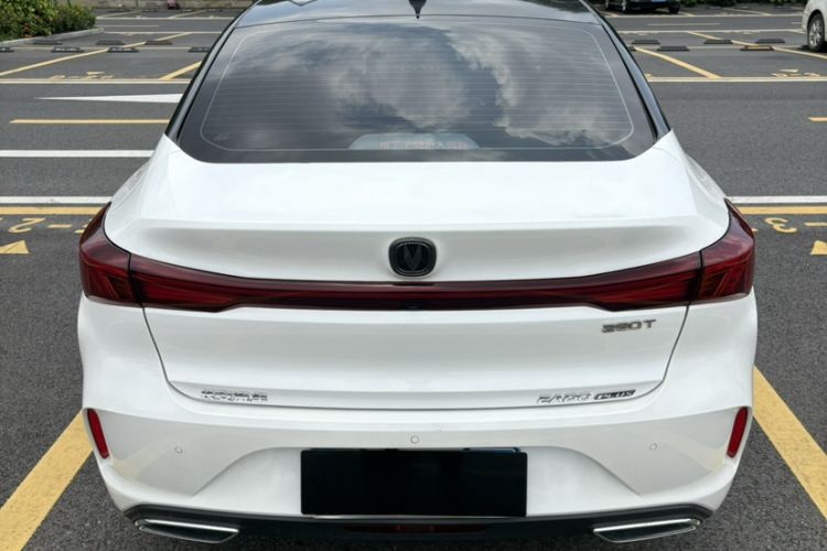 Used CHANGAN Eado 2023 Changan Edition PLUS Blue Whale NE 1.4T GDI DCT Prestige Version Exterior 7