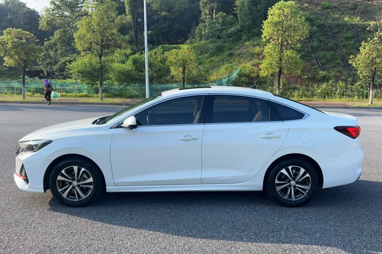 Used CHANGAN Eado 2023 Changan Edition PLUS Blue Whale NE 1.4T GDI DCT Prestige Version Exterior 8