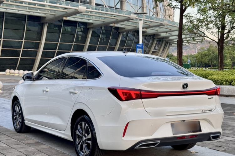 Used CHANGAN Eado 2023 Changan Edition PLUS Blue Whale NE 1.4T GDI DCT Prestige Version Exterior 8