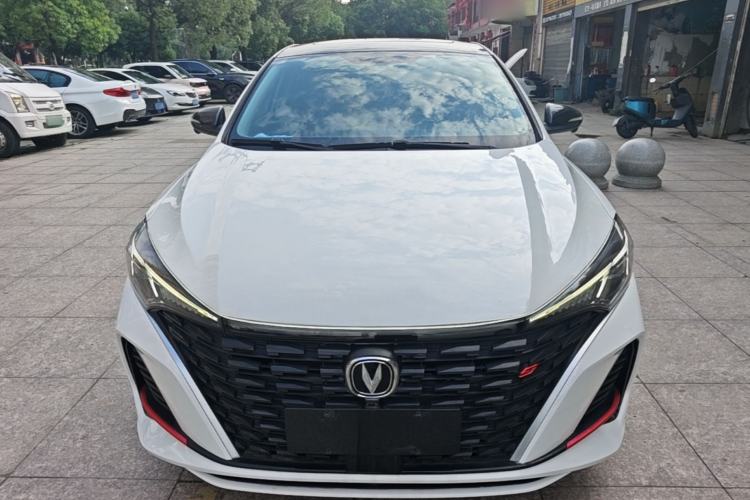Used CHANGAN Eado 2023 Changan Edition PLUS Blue Whale NE 1.4T GDI DCT Prestige Version Front