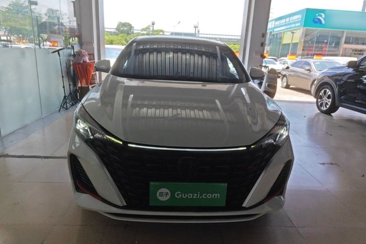 Used CHANGAN Eado 2023 Changan Edition PLUS Blue Whale NE 1.4T GDI DCT Prestige Version Front