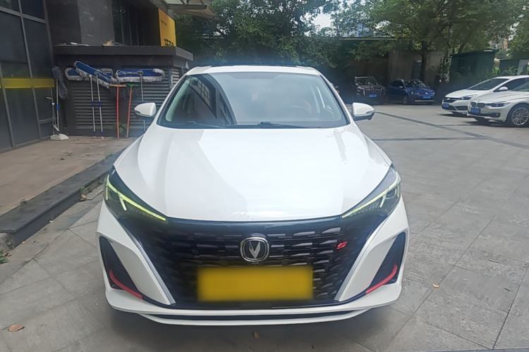 Used CHANGAN Eado 2023 Changan Edition PLUS Blue Whale NE 1.4T GDI DCT Prestige Version Front
