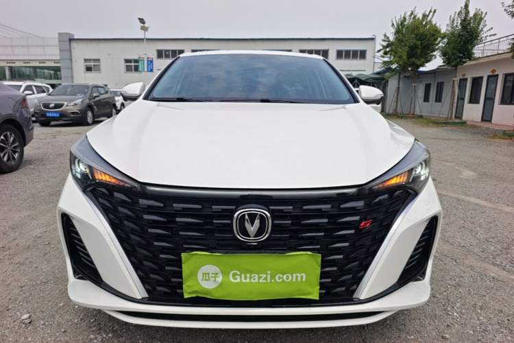 Used CHANGAN Eado 2023 Changan Edition PLUS Blue Whale NE 1.4T GDI DCT Prestige Version Front