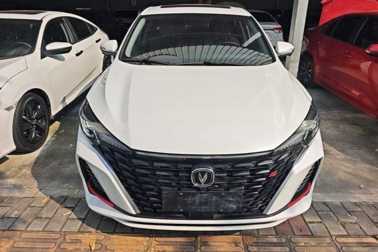 Used CHANGAN Eado 2023 Changan Edition PLUS Blue Whale NE 1.4T GDI DCT Prestige Version Front