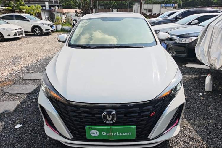 Used CHANGAN Eado 2023 Changan Edition PLUS Blue Whale NE 1.4T GDI DCT Prestige Version Front