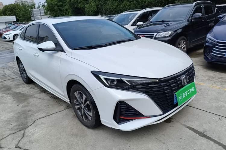 Used CHANGAN Eado 2023 Changan Edition PLUS Blue Whale NE 1.4T GDI DCT Prestige Version Front Right 45 Deg