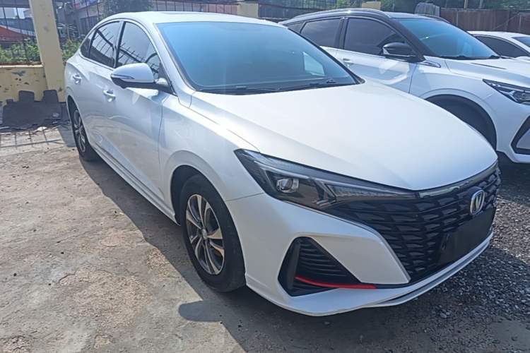 Used CHANGAN Eado 2023 Changan Edition PLUS Blue Whale NE 1.4T GDI DCT Prestige Version Front Right 45 Deg