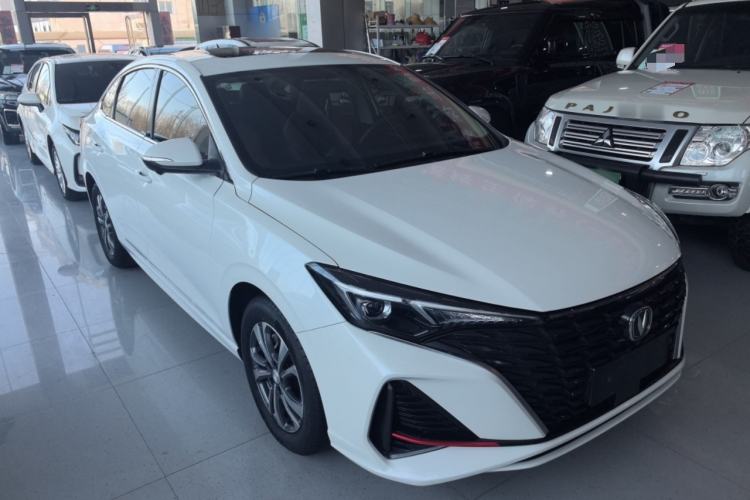 Used CHANGAN Eado 2023 Changan Edition PLUS Blue Whale NE 1.4T GDI DCT Prestige Version Front Right 45 Deg