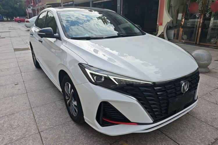 Used CHANGAN Eado 2023 Changan Edition PLUS Blue Whale NE 1.4T GDI DCT Prestige Version Front Right 45 Deg