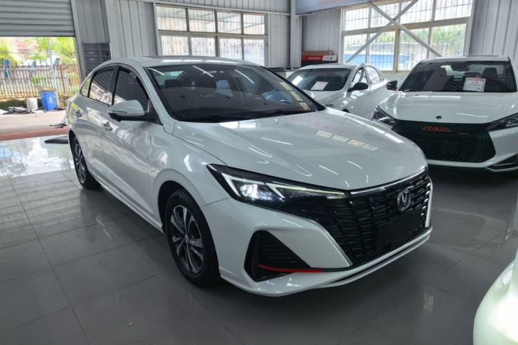 Used CHANGAN Eado 2023 Changan Edition PLUS Blue Whale NE 1.4T GDI DCT Prestige Version Front Right 45 Deg
