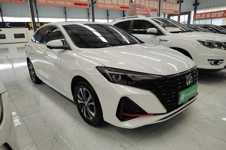 Used CHANGAN Eado 2023 Changan Edition PLUS Blue Whale NE 1.4T GDI DCT Prestige Version Front Right 45 Deg