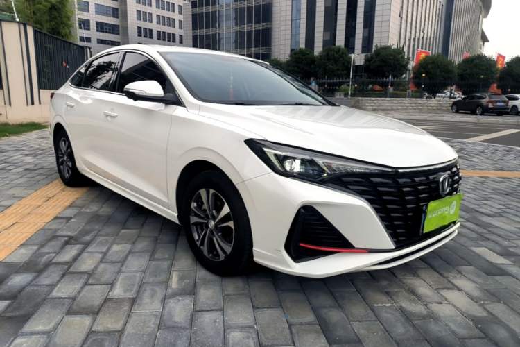 Used CHANGAN Eado 2023 Changan Edition PLUS Blue Whale NE 1.4T GDI DCT Prestige Version Front Right 45 Deg