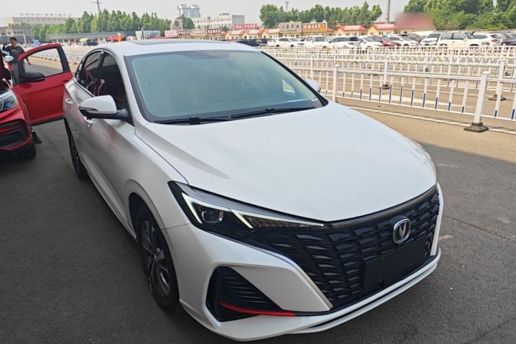 Used CHANGAN Eado 2023 Changan Edition PLUS Blue Whale NE 1.4T GDI DCT Prestige Version Front Right 45 Deg