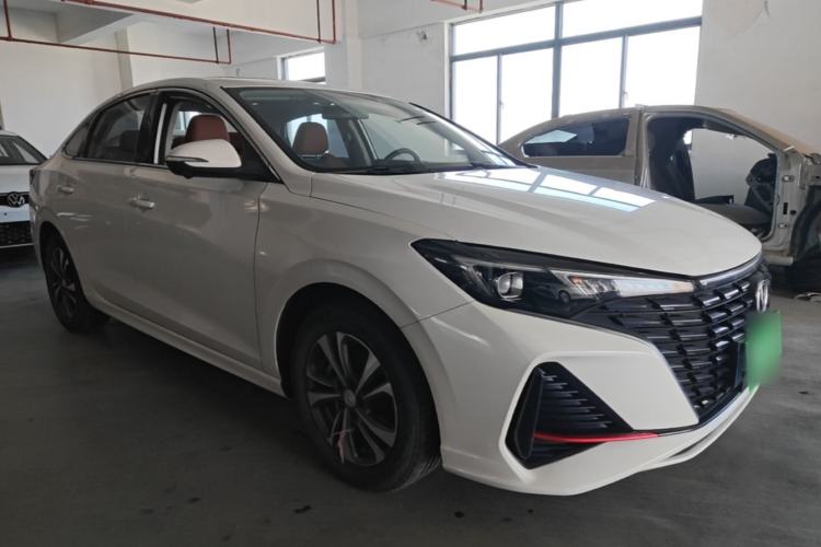 Used CHANGAN Eado 2023 Changan Edition PLUS Blue Whale NE 1.4T GDI DCT Prestige Version Front Right 45 Deg