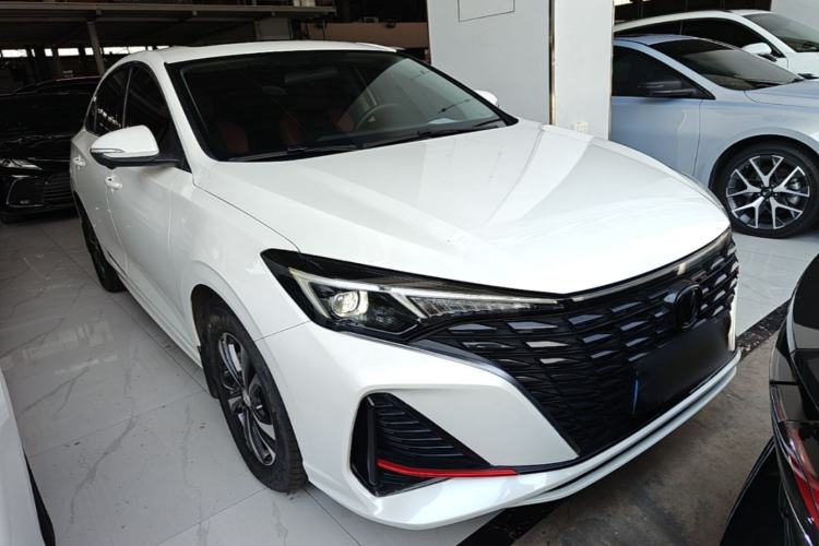 Used CHANGAN Eado 2023 Changan Edition PLUS Blue Whale NE 1.4T GDI DCT Prestige Version Front Right 45 Deg