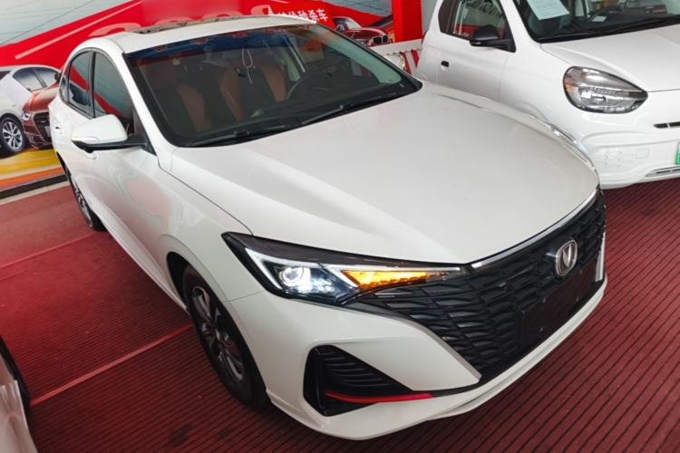 Used CHANGAN Eado 2023 Changan Edition PLUS Blue Whale NE 1.4T GDI DCT Prestige Version Front Right 45 Deg