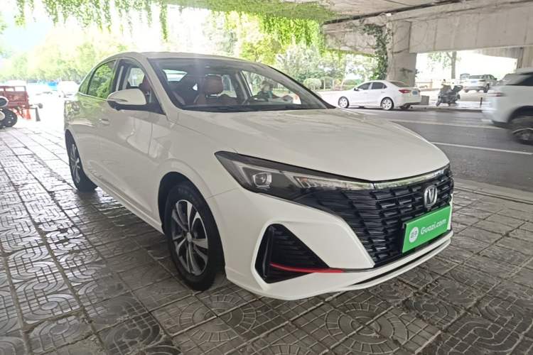 Used CHANGAN Eado 2023 Changan Edition PLUS Blue Whale NE 1.4T GDI DCT Prestige Version Front Right 45 Deg