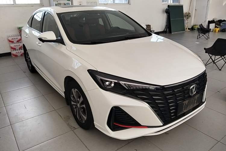 Used CHANGAN Eado 2023 Changan Edition PLUS Blue Whale NE 1.4T GDI DCT Prestige Version Front Right 45 Deg