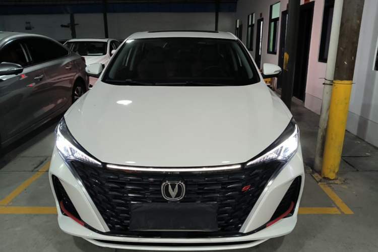 Used CHANGAN Eado 2023 Changan Edition PLUS Blue Whale NE 1.4T GDI DCT Prestige Version Front
