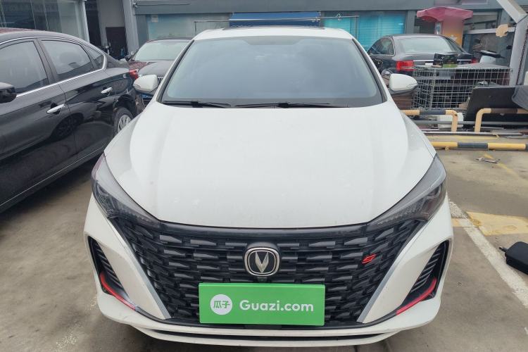 Used CHANGAN Eado 2023 Changan Edition PLUS Blue Whale NE 1.4T GDI DCT Prestige Version Front