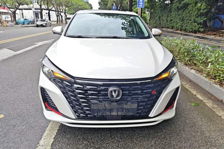 Used CHANGAN Eado 2023 Changan Edition PLUS Blue Whale NE 1.4T GDI DCT Prestige Version Front