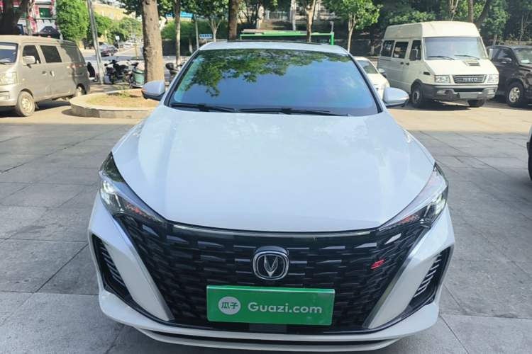 Used CHANGAN Eado 2023 Changan Edition PLUS Blue Whale NE 1.4T GDI DCT Prestige Version Front