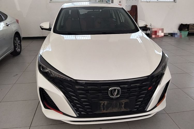 Used CHANGAN Eado 2023 Changan Edition PLUS Blue Whale NE 1.4T GDI DCT Prestige Version Front