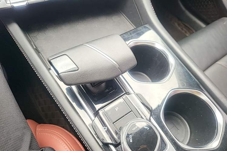 Used CHANGAN Eado 2023 Changan Edition PLUS Blue Whale NE 1.4T GDI DCT Prestige Version Gear Lever