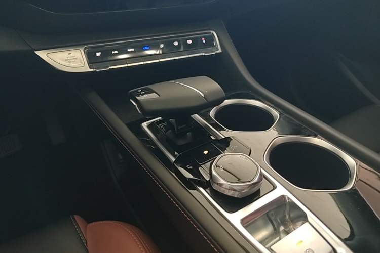 Used CHANGAN Eado 2023 Changan Edition PLUS Blue Whale NE 1.4T GDI DCT Prestige Version Gear Lever