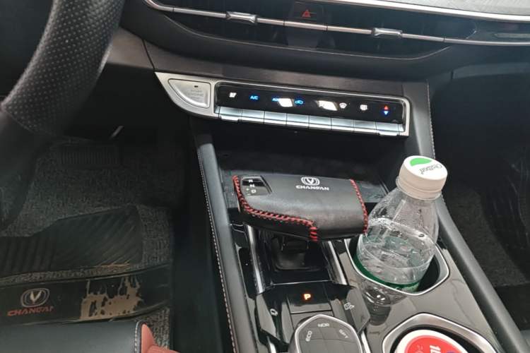 Used CHANGAN Eado 2023 Changan Edition PLUS Blue Whale NE 1.4T GDI DCT Prestige Version Gear Lever
