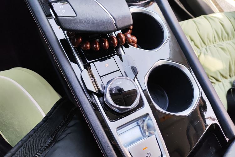 Used CHANGAN Eado 2023 Changan Edition PLUS Blue Whale NE 1.4T GDI DCT Prestige Version Gear Lever