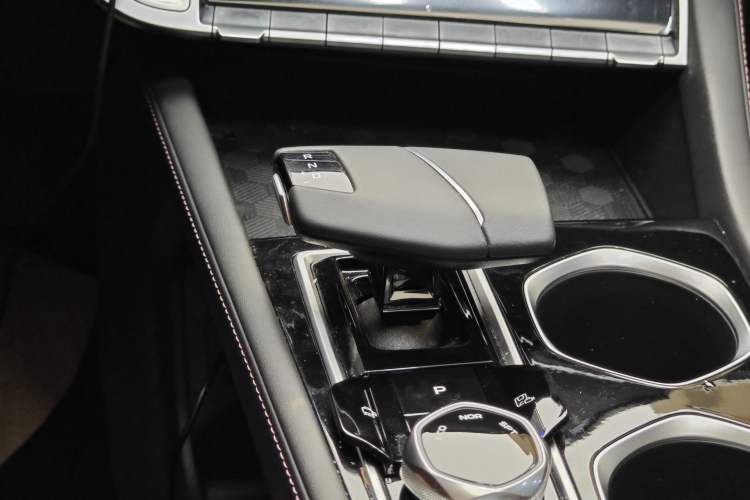 Used CHANGAN Eado 2023 Changan Edition PLUS Blue Whale NE 1.4T GDI DCT Prestige Version Gear Lever