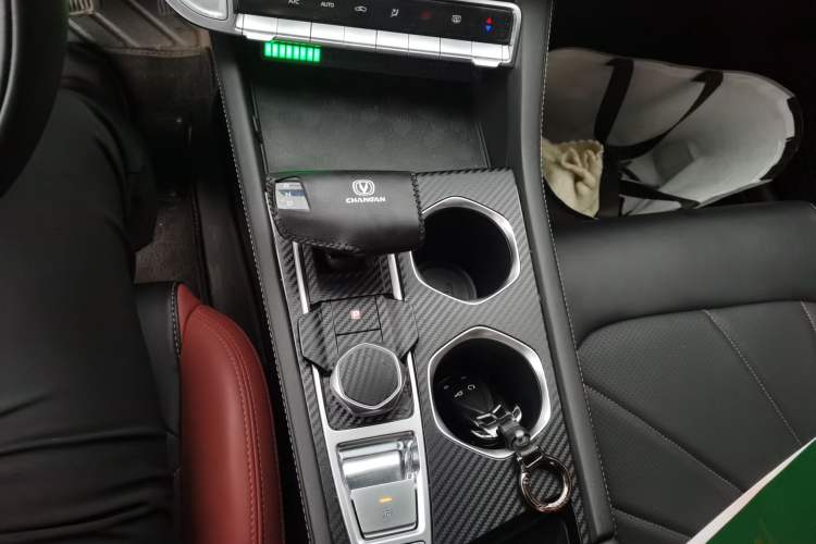 Used CHANGAN Eado 2023 Changan Edition PLUS Blue Whale NE 1.4T GDI DCT Prestige Version Gear Lever