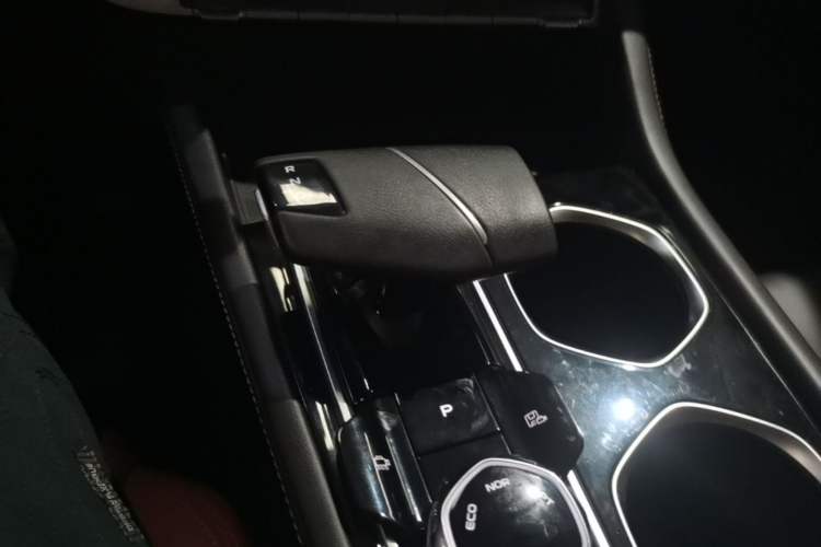Used CHANGAN Eado 2023 Changan Edition PLUS Blue Whale NE 1.4T GDI DCT Prestige Version Gear Lever
