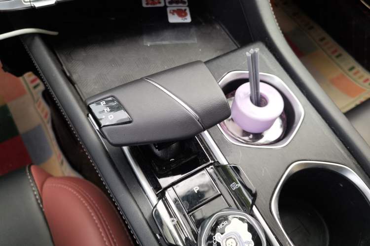 Used CHANGAN Eado 2023 Changan Edition PLUS Blue Whale NE 1.4T GDI DCT Prestige Version Gear Lever