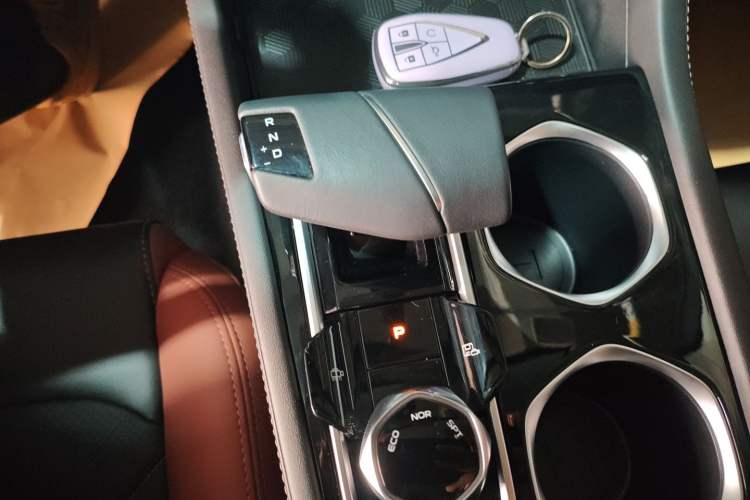 Used CHANGAN Eado 2023 Changan Edition PLUS Blue Whale NE 1.4T GDI DCT Prestige Version Gear Lever