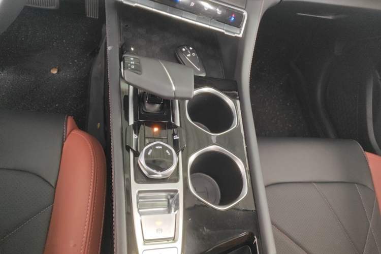 Used CHANGAN Eado 2023 Changan Edition PLUS Blue Whale NE 1.4T GDI DCT Prestige Version Gear Lever