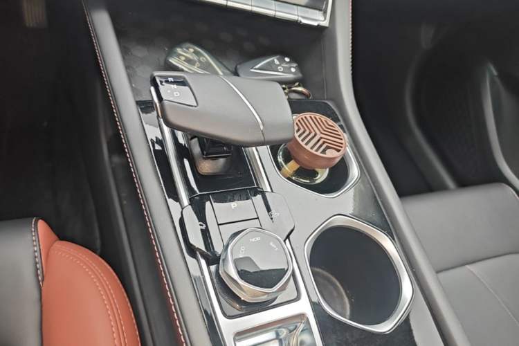 Used CHANGAN Eado 2023 Changan Edition PLUS Blue Whale NE 1.4T GDI DCT Prestige Version Gear Lever