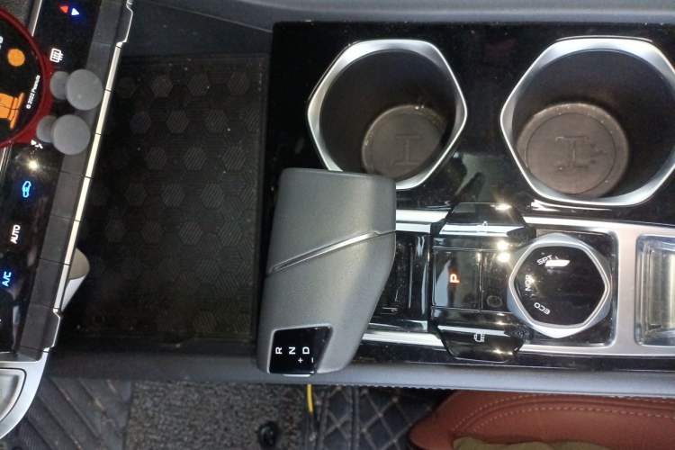 Used CHANGAN Eado 2023 Changan Edition PLUS Blue Whale NE 1.4T GDI DCT Prestige Version Gear Lever