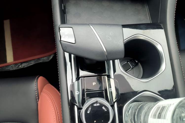 Used CHANGAN Eado 2023 Changan Edition PLUS Blue Whale NE 1.4T GDI DCT Prestige Version Gear Lever