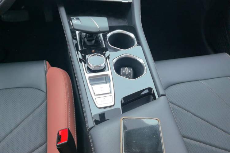 Used CHANGAN Eado 2023 Changan Edition PLUS Blue Whale NE 1.4T GDI DCT Prestige Version Gear Lever
