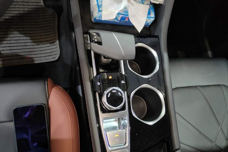 Used CHANGAN Eado 2023 Changan Edition PLUS Blue Whale NE 1.4T GDI DCT Prestige Version Gear Lever