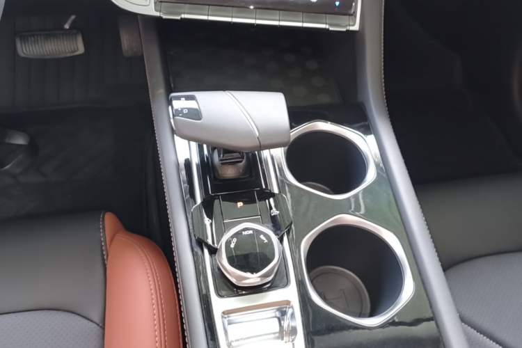 Used CHANGAN Eado 2023 Changan Edition PLUS Blue Whale NE 1.4T GDI DCT Prestige Version Gear Lever